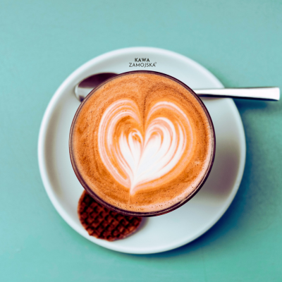 Cappuccino i latte przygotowane z Kawy Zamojskiej Pereca